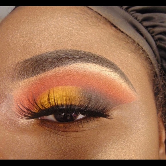 Sony DSRL Camera - Picture 4 of 4